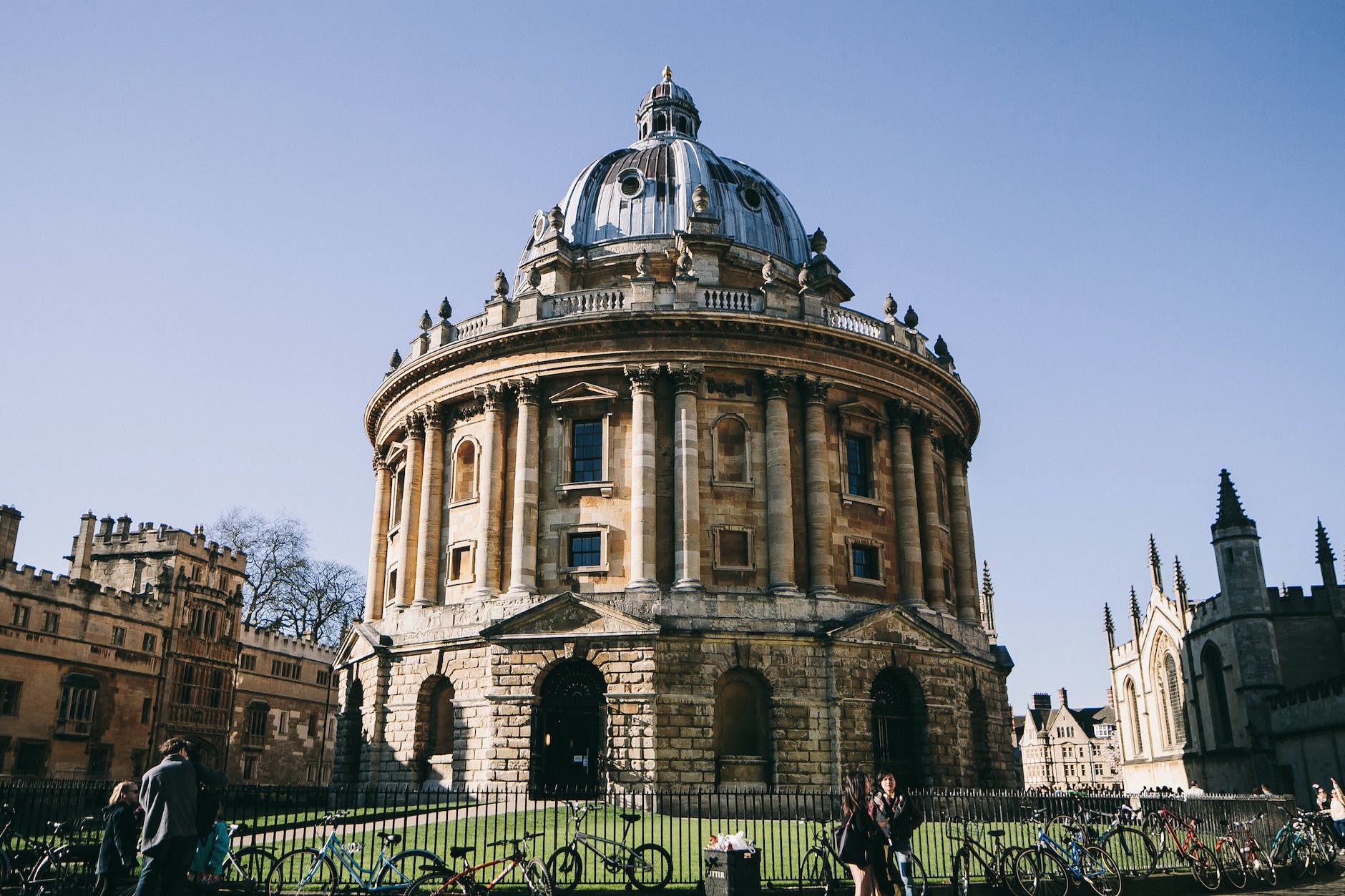 the radcliffe camera building of oxford university england