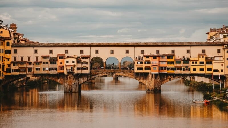 Bridge and river in Florence