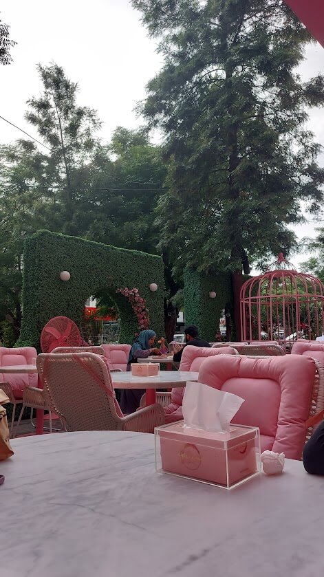 24 hours in Islamabad